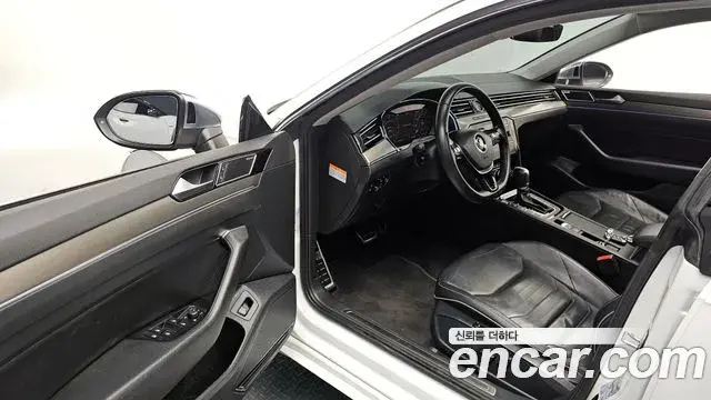 Volkswagen Arteon 2019 — Photo 18/20