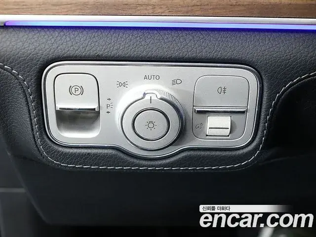 Mercedes-Benz GLE-Class 2021 — Şəkil 3/20