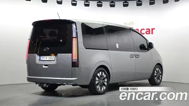 Hyundai Staria 2021 — Şəkil 1/20