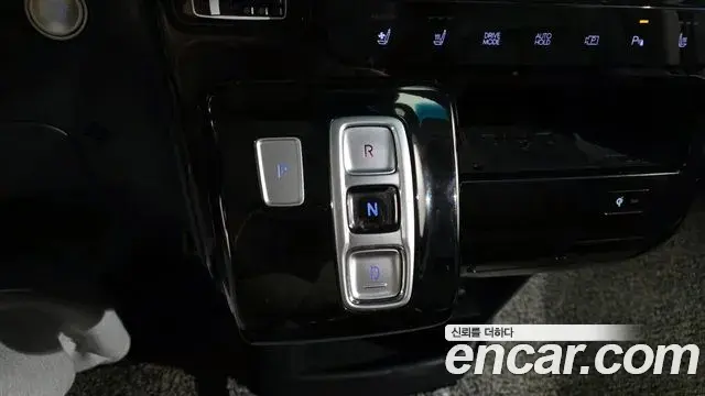 Hyundai Staria 2021 — Şəkil 10/20