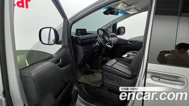 Hyundai Staria 2021 — Şəkil 17/20
