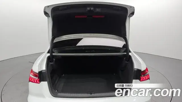 Audi A6 2023 — ფოტო 10/20