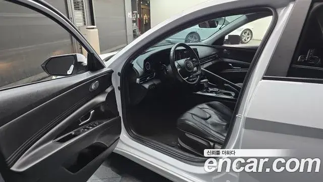 Hyundai The New Avante Hybrid 2022 — ფოტო 20/20