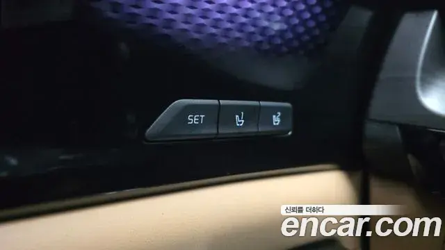 Kia Carnival 2023 — Фото 19/20
