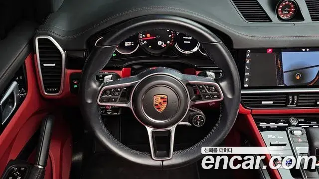 Porsche Cayenne 2019 — ფოტო 5/20