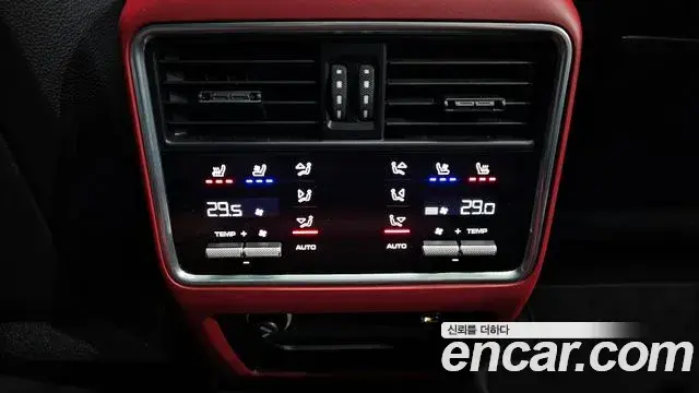 Porsche Cayenne 2019 — ფოტო 3/20