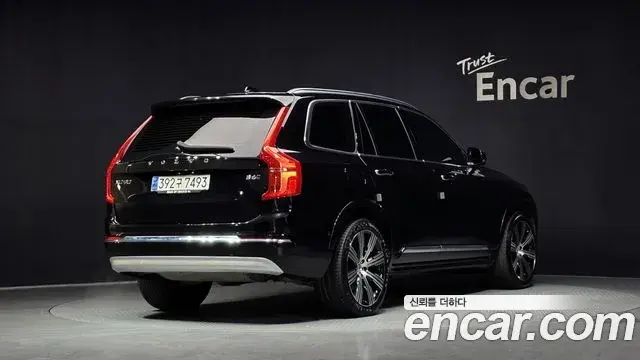 Volvo XC90 2022 — Фото 2/20