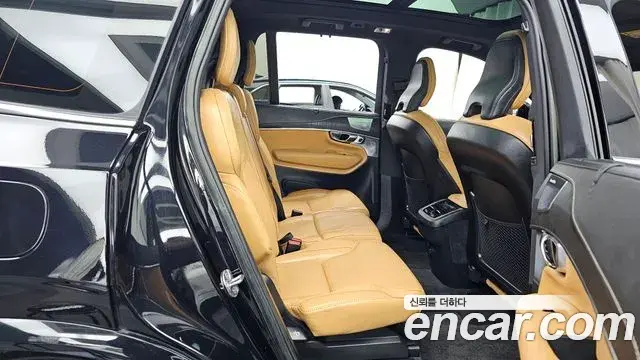 Volvo XC90 2022 — Фото 12/20