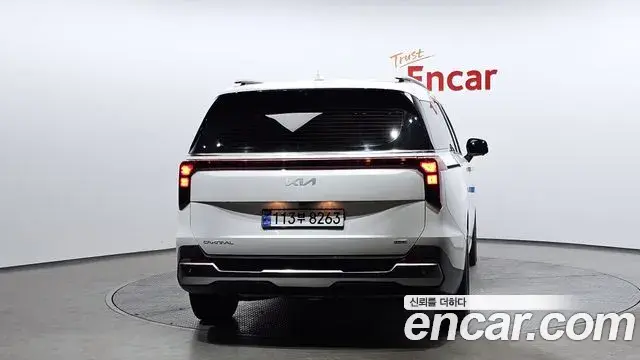 Kia Carnival 2024 — ფოტო 2/20