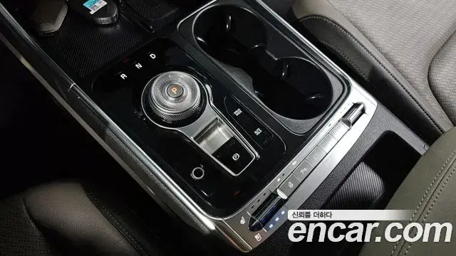 Kia Carnival 2024 — ფოტო 8/20