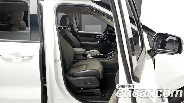 Kia Carnival 2024 — ფოტო 10/20