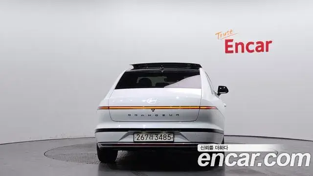 Hyundai Grandeur Hybrid 2023 — Photo 19/20