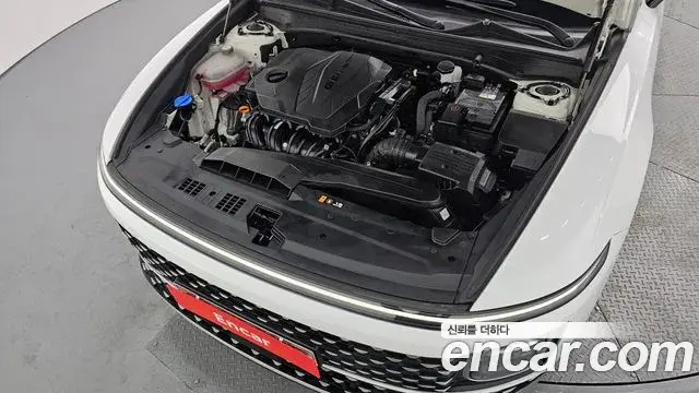 Hyundai Grandeur Hybrid 2023 — Photo 17/20