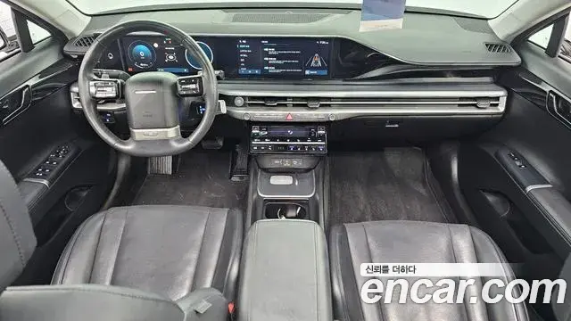Hyundai Grandeur Hybrid 2023 — Photo 8/20