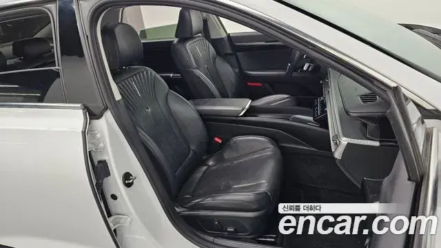 Hyundai Grandeur Hybrid 2023 — Photo 11/20