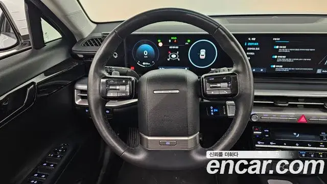 Hyundai Grandeur Hybrid 2023 — Photo 15/20