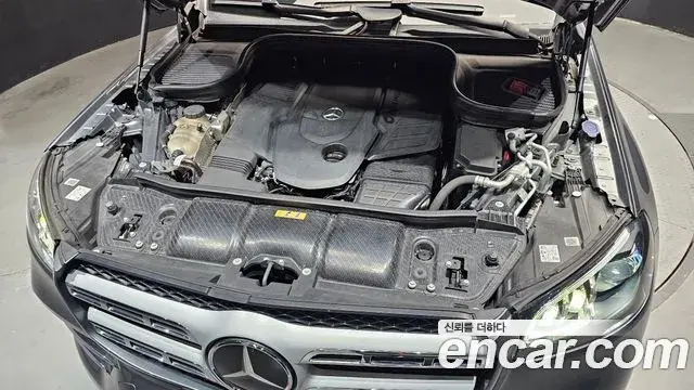 Mercedes-Benz GLS-Class 2020 — Photo 18/20