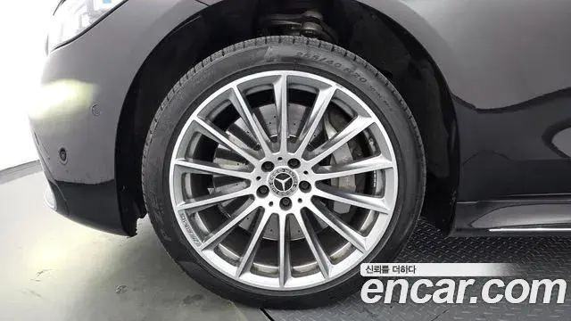 Mercedes-Benz S-Class 2021 — Photo 19/20