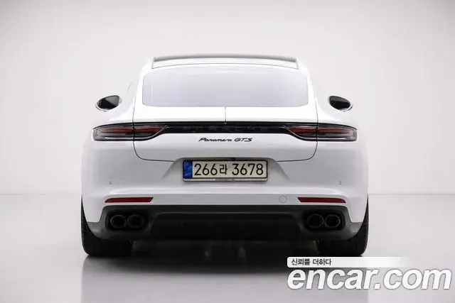 Porsche Panamera 2022 — Photo 6/20