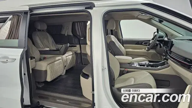 Kia Carnival 2025 — Photo 17/20