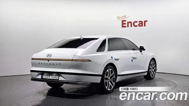 Hyundai Grandeur Hybrid 2024 — Photo 9/20