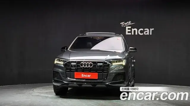 Audi Q7 2022 — Фото 2/20