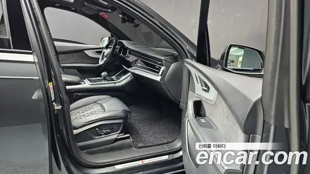 Audi Q7 2022 — Фото 8/20