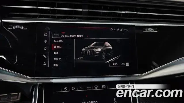 Audi Q7 2022 — Фото 18/20