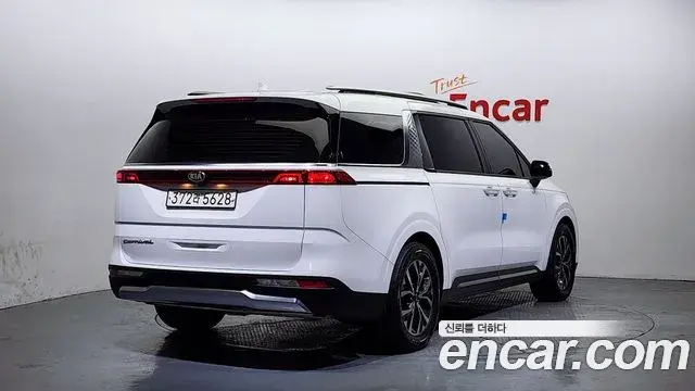 Kia Carnival 2021 — Photo 2/20