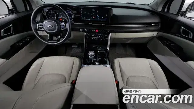 Kia Carnival 2021 — Photo 7/20