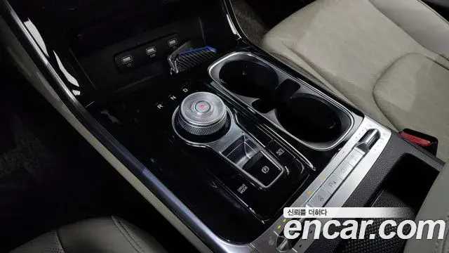 Kia Carnival 2021 — Photo 9/20