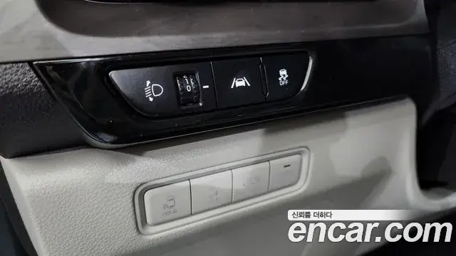 Kia Carnival 2021 — Photo 13/20
