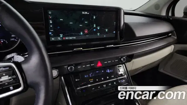 Kia Carnival 2021 — Photo 15/20