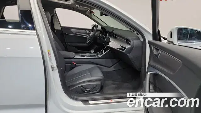 Audi A6 2021 — Photo 8/20