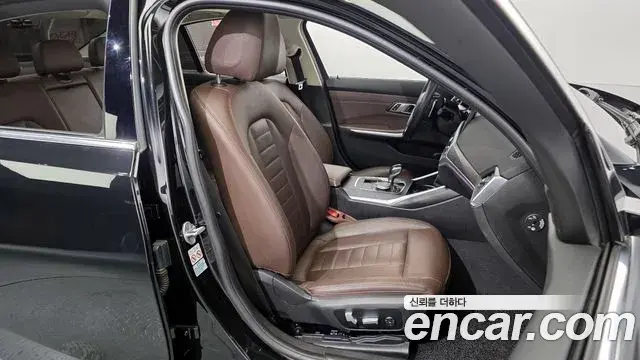BMW 3 Series 2020 — ფოტო 19/20