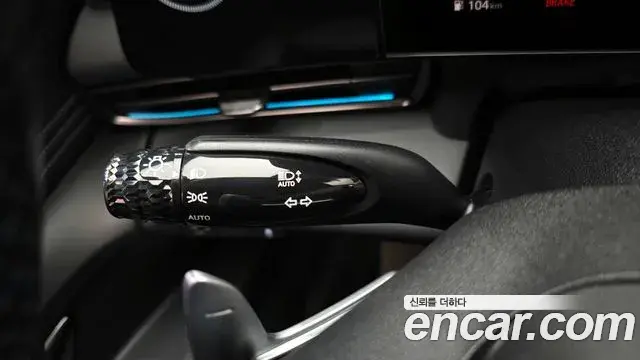 Hyundai The New Avante Hybrid 2022 — Photo 7/20
