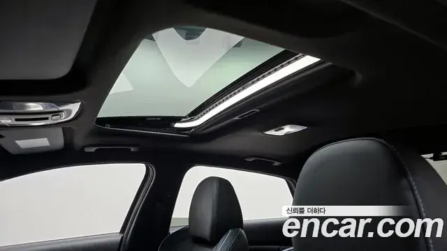 Hyundai The New Avante Hybrid 2022 — Photo 13/20
