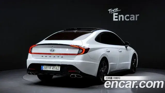 Hyundai Sonata Hybrid 2023 — Photo 14/20