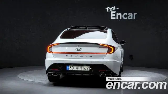 Hyundai Sonata Hybrid 2023 — Photo 5/20