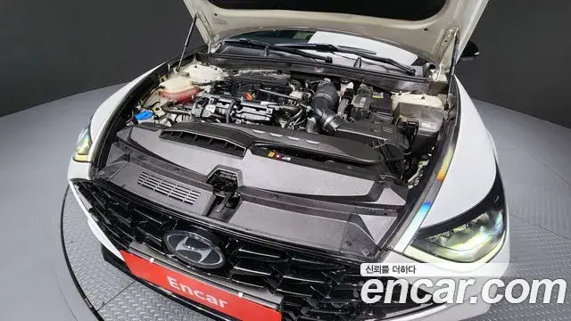 Hyundai Sonata Hybrid 2023 — Photo 19/20