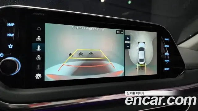 Hyundai Sonata Hybrid 2023 — Photo 10/20