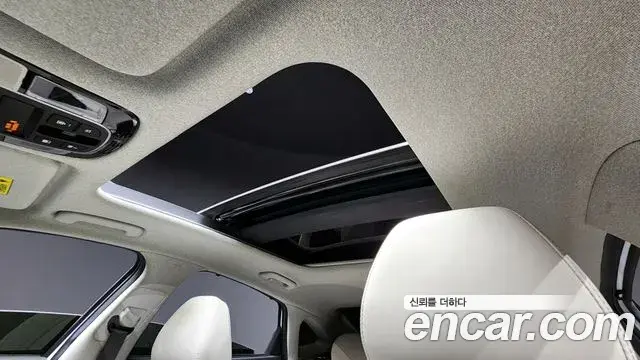 Hyundai Sonata Hybrid 2023 — Photo 18/20