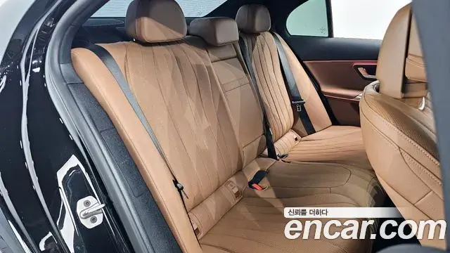 Mercedes-Benz E-Class 2025 — Şəkil 18/20