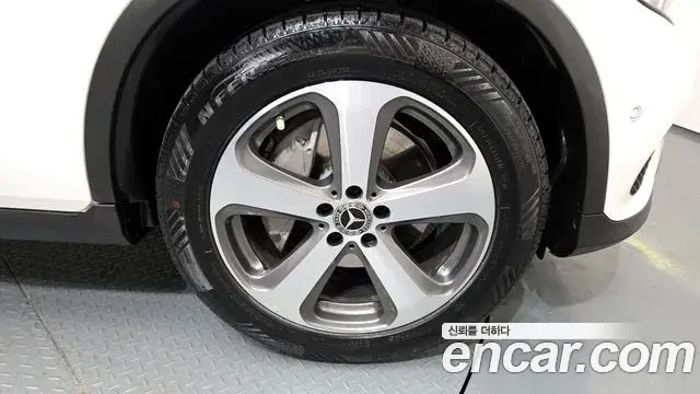 Mercedes-Benz GLC-Class 2019 — ფოტო 4/20