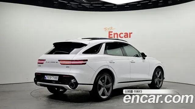 Genesis GV70 2023 — Şəkil 13/20