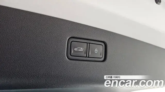 Genesis GV70 2023 — Şəkil 18/20