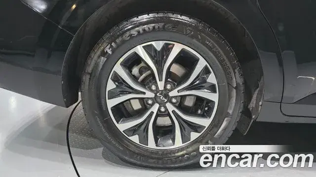 Kia Carnival 2021 — ფოტო 12/20