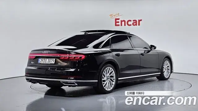 Audi A8 2021 — ფოტო 3/20