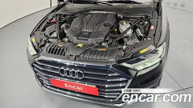 Audi A8 2021 — ფოტო 7/20
