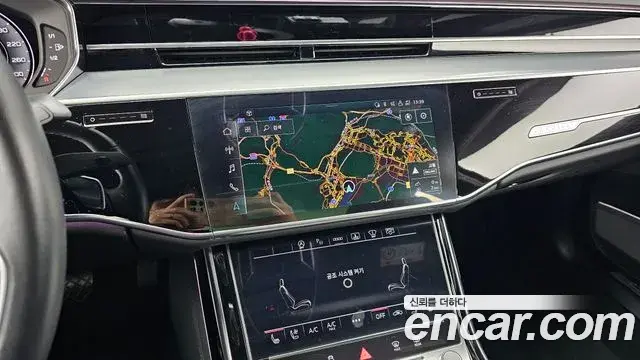 Audi A8 2021 — ფოტო 9/20